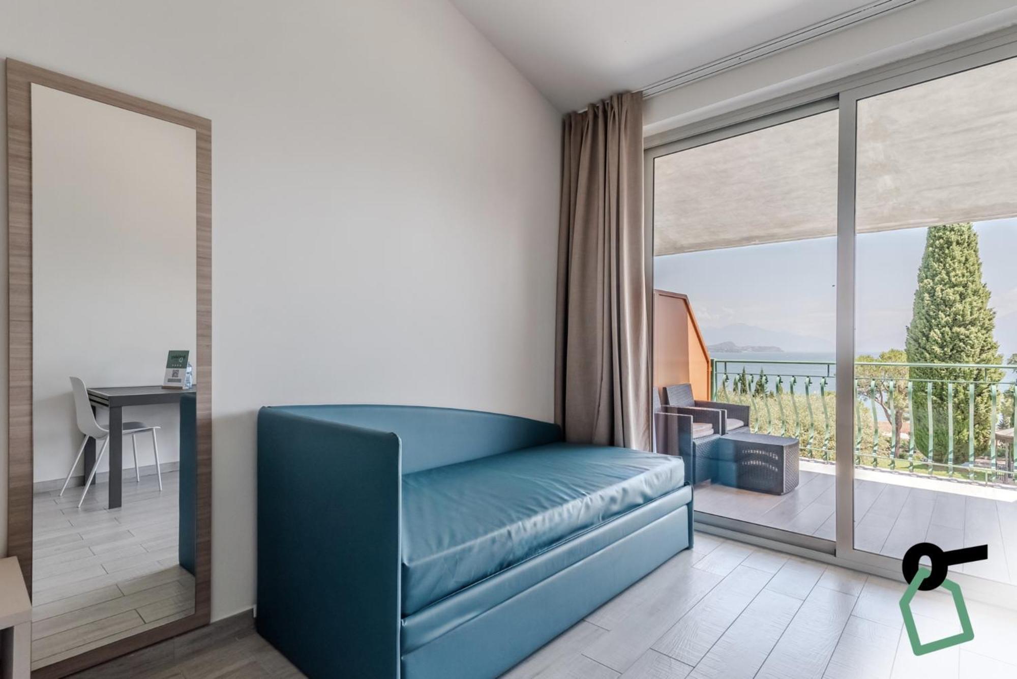 Hotiday Apartment Collection - Desenzano Desenzano del Garda Exterior photo