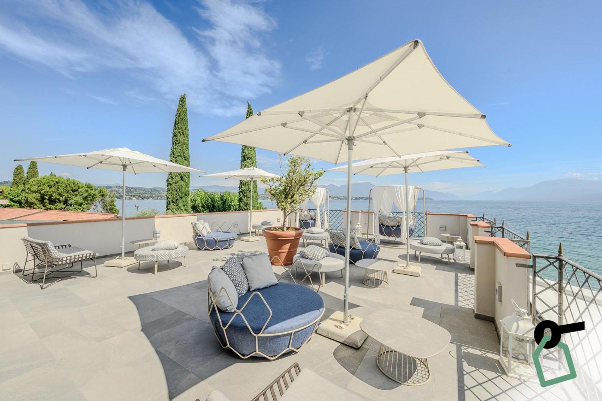 Hotiday Apartment Collection - Desenzano Desenzano del Garda Exterior photo