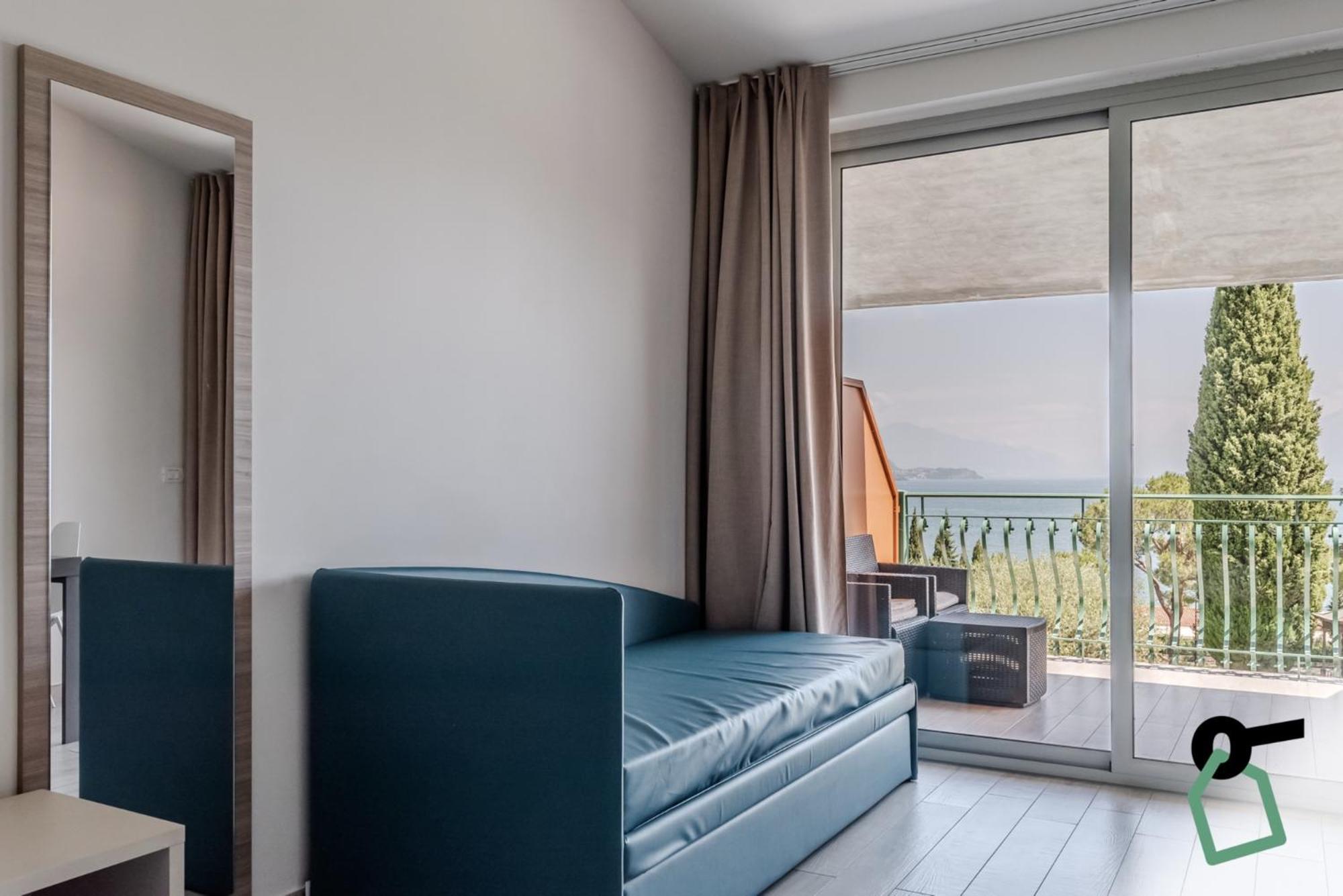 Hotiday Apartment Collection - Desenzano Desenzano del Garda Exterior photo