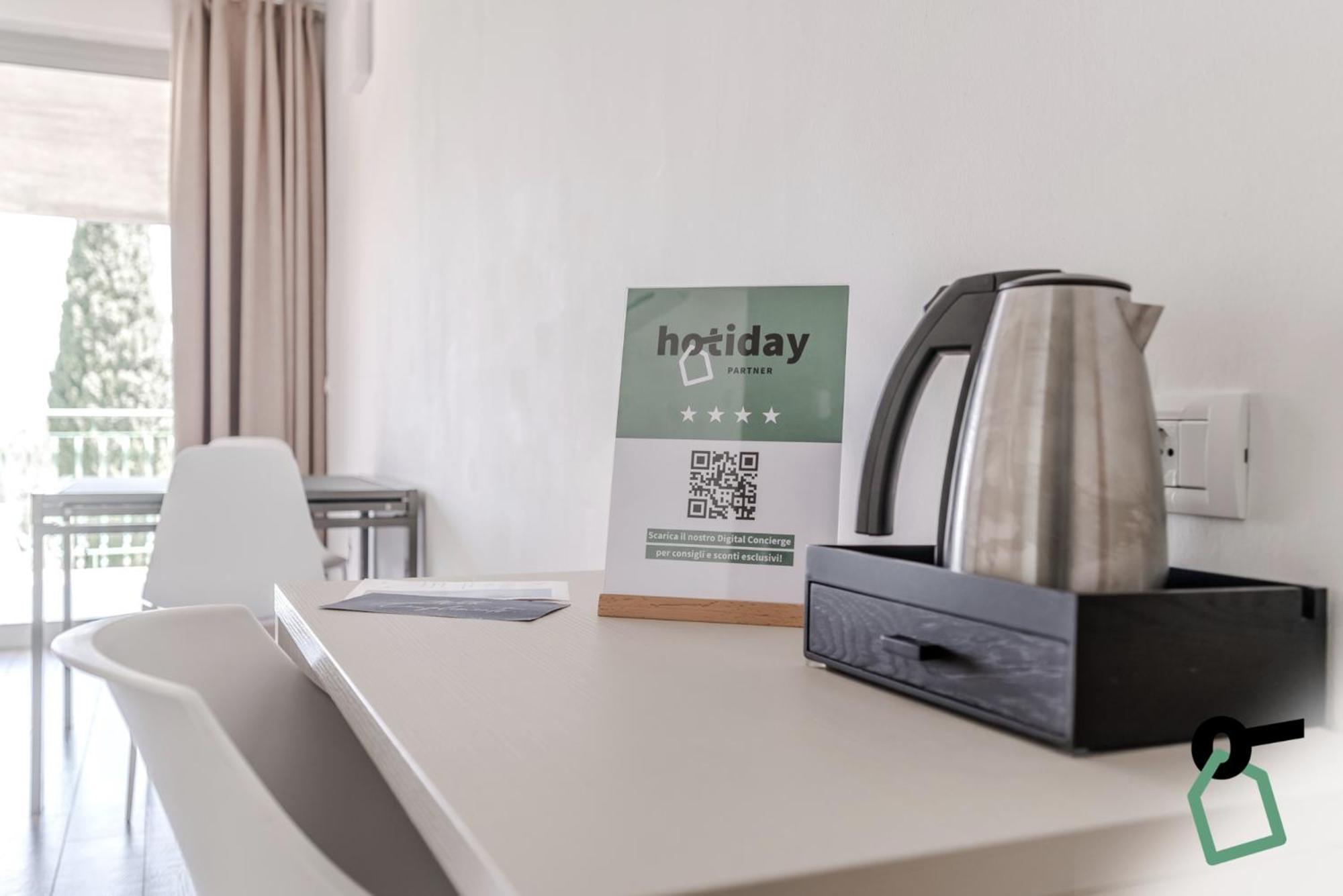 Hotiday Apartment Collection - Desenzano Desenzano del Garda Exterior photo
